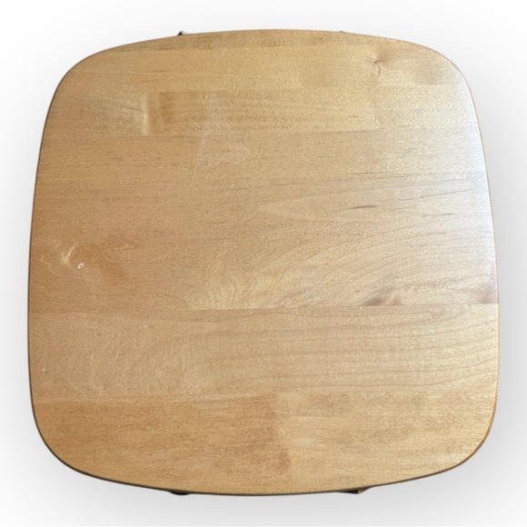 Longaberger 1998 12" x 12" Cake Basket W/ Protector & Wooden Lid - Picture 5 of 15